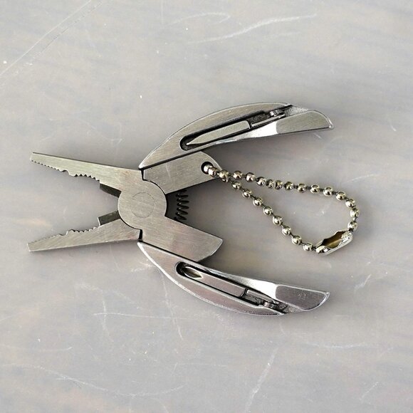 Multitool, keychain - Picture 3 of 6